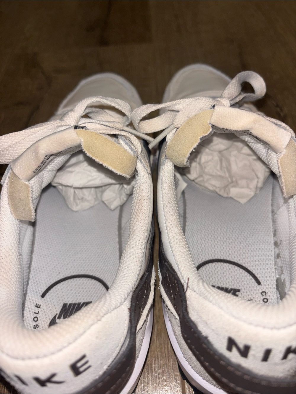Nike Waffle White and Black Retro Low-Top Sneakers - Picture 8 of 8